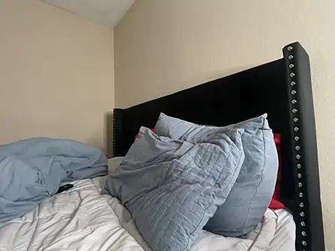 Snapshot of Badgirlbrittt chatting on March 12, 2025, 7:36 pm Badgirlbrittt online show from March 12, 2025, 7:36 pm