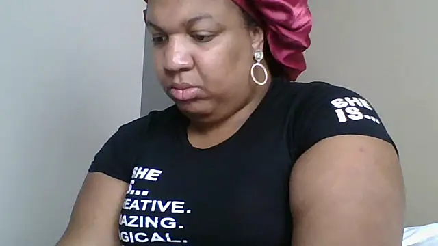 Snapshot of Badgirlbrittt chatting on October 14, 2025, 1:45 pm Badgirlbrittt online show from October 14, 2025, 1:45 pm