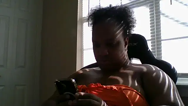 Snapshot of Badgirlbrittt chatting on October 2, 2025, 7:50 pm Badgirlbrittt online show from October 2, 2025, 7:50 pm