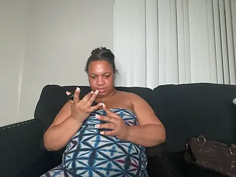 Snapshot of Badgirlbrittt chatting on January 22, 2025, 1:20 am Badgirlbrittt online show from January 22, 2025, 1:20 am