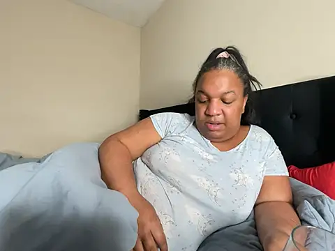 Snapshot of Badgirlbrittt chatting on March 8, 2025, 12:55 am Badgirlbrittt online show from March 8, 2025, 12:55 am