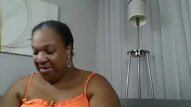 Snapshot of Badgirlbrittt chatting on October 24, 2025, 4:50 pm Badgirlbrittt online show from October 24, 2025, 4:50 pm