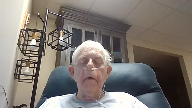 Snapshot of bootlegmanz chatting on July 5, 2026, 8:59 pm bootlegmanz online show from July 5, 2026, 8:59 pm