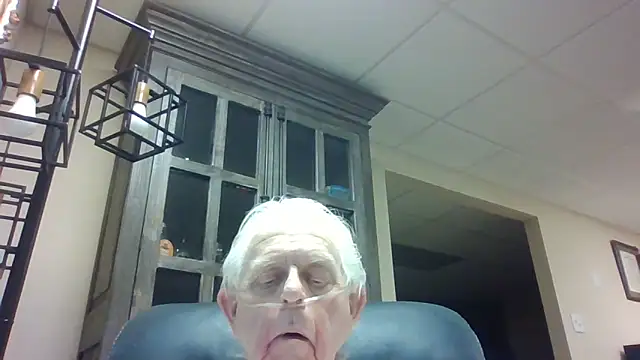 bootlegmanz online show from April 18, 2026, 7:58 pm