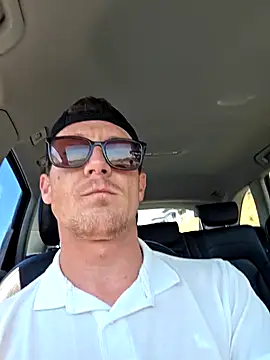 Snapshot of TheSouthernKing chatting on October 10, 2025, 8:48 am TheSouthernKing online show from October 10, 2025, 8:48 am