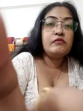 Snapshot of LAVERNIYA_ chatting on September 23, 2025, 10:33 am LAVERNIYA  online show from September 23, 2025, 10:33 am
