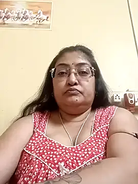 Snapshot of LAVERNIYA_ chatting on February 15, 2025, 11:28 am LAVERNIYA  online show from February 15, 2025, 11:28 am