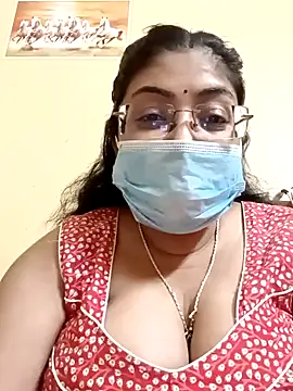 Snapshot of LAVERNIYA_ chatting on February 17, 2025, 12:16 pm LAVERNIYA  online show from February 17, 2025, 12:16 pm