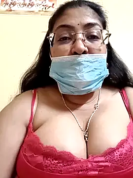Snapshot of LAVERNIYA_ chatting on February 27, 2025, 11:50 am LAVERNIYA  online show from February 27, 2025, 11:50 am
