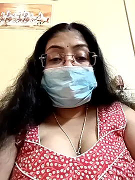 Snapshot of LAVERNIYA_ chatting on February 9, 2025, 6:01 am LAVERNIYA  online show from February 9, 2025, 6:01 am
