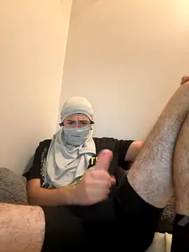 Snapshot of TheBestbrando88 chatting on November 3, 2025, 5:01 am TheBestbrando88 online show from November 3, 2025, 5:01 am