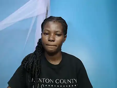 TrishaKalid online show from October 5, 2025, 8:27 am