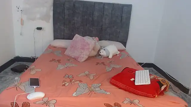 daisha becker online show from October 2, 2025, 2:04 am