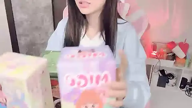 Snapshot of Virgo_686 chatting on December 21, 2024, 2:26 pm Virgo 686 online show from December 21, 2024, 2:26 pm