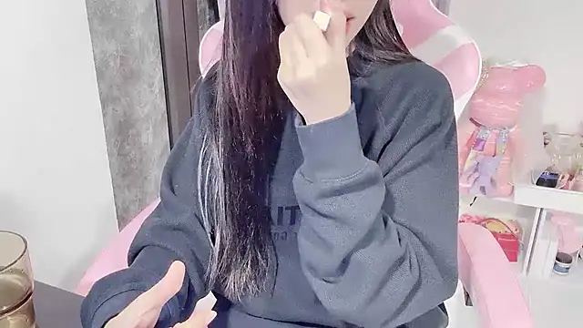 Snapshot of Virgo_686 chatting on December 18, 2024, 2:06 pm Virgo 686 online show from December 18, 2024, 2:06 pm