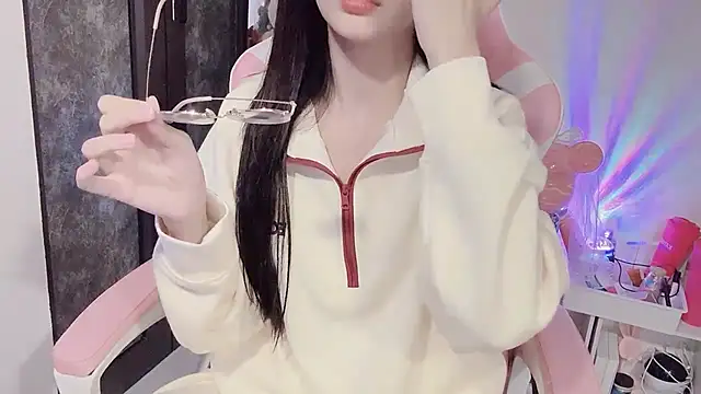 Snapshot of Virgo_686 chatting on December 10, 2024, 3:12 pm Virgo 686 online show from December 10, 2024, 3:12 pm