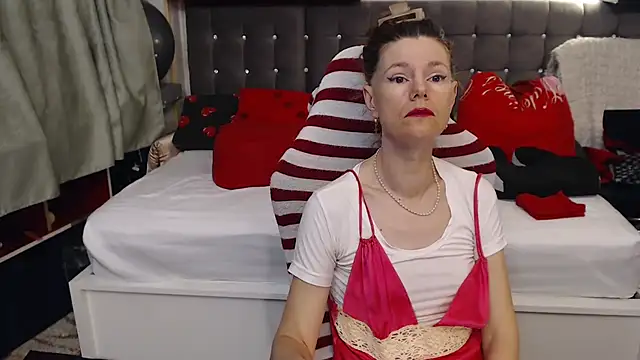 kellyterapy online show from April 18, 2026, 9:59 pm