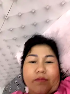 Snapshot of Ory22 chatting on November 2, 2025, 9:58 am Ory22 online show from November 2, 2025, 9:58 am