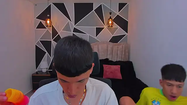 Snapshot of Juan_Nd_Steven chatting on November 7, 2025, 4:28 am Juan Nd Steven online show from November 7, 2025, 4:28 am