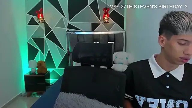 Snapshot of Juan_Nd_Steven chatting on May 24, 2026, 11:32 am Juan Nd Steven online show from May 24, 2026, 11:32 am