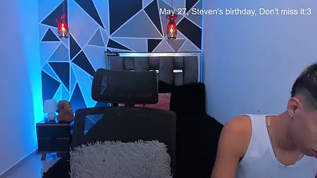 Snapshot of Juan_Nd_Steven chatting on May 14, 2026, 1:35 am Juan Nd Steven online show from May 14, 2026, 1:35 am