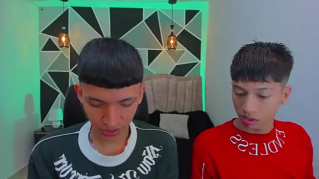 Snapshot of Juan_Nd_Steven chatting on November 8, 2025, 4:27 am Juan Nd Steven online show from November 8, 2025, 4:27 am