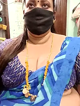 Snapshot of ashikaa_r chatting on July 1, 2026, 7:03 pm ashikaa r online show from July 1, 2026, 7:03 pm