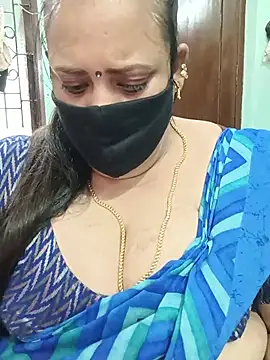 Snapshot of ashikaa_r chatting on June 15, 2026, 6:02 am ashikaa r online show from June 15, 2026, 6:02 am