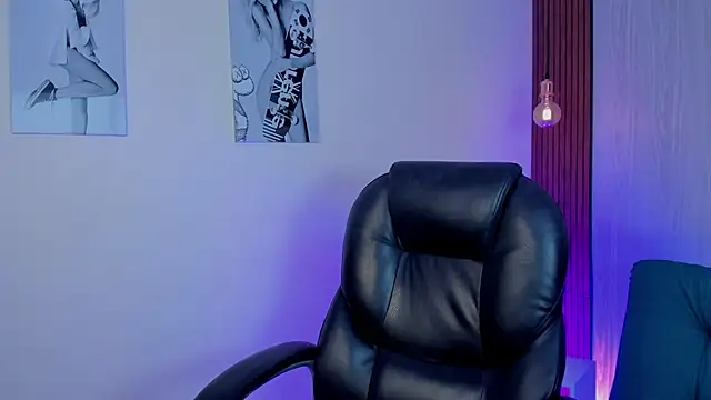 miah connor online show from November 19, 2025, 7:47 pm