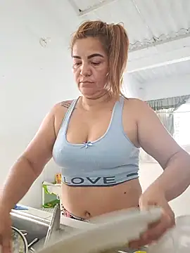 Snapshot of mirand_zackyx chatting on March 17, 2025, 4:01 pm mirand zackyx online show from March 17, 2025, 4:01 pm