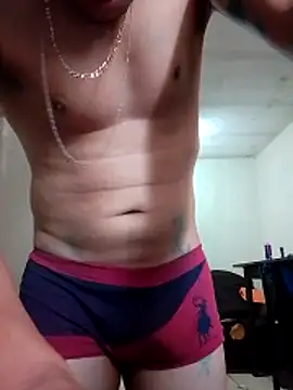 Alonsomadeira online show from April 8, 2026, 12:45 am