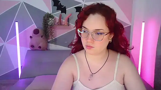 Snapshot of AndrewAnndCherry chatting on October 30, 2025, 11:45 pm AndrewAnndCherry online show from October 30, 2025, 11:45 pm