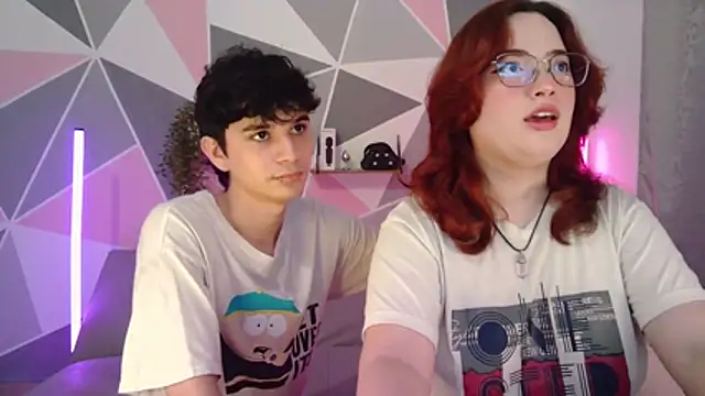 Snapshot of AndrewAnndCherry chatting on December 16, 2025, 12:15 am AndrewAnndCherry online show from December 16, 2025, 12:15 am