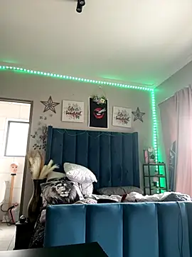 Snapshot of Dime-__ chatting on November 1, 2025, 7:13 am Dime- online show from November 1, 2025, 7:13 am