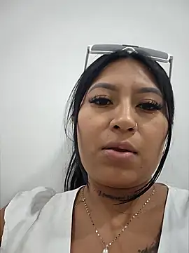 luisa16xxx online show from April 11, 2026, 8:34 pm