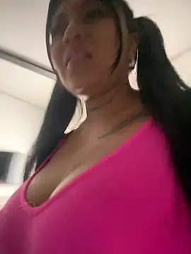 Snapshot of luisa16xxx chatting on November 10, 2025, 7:41 pm luisa16xxx online show from November 10, 2025, 7:41 pm