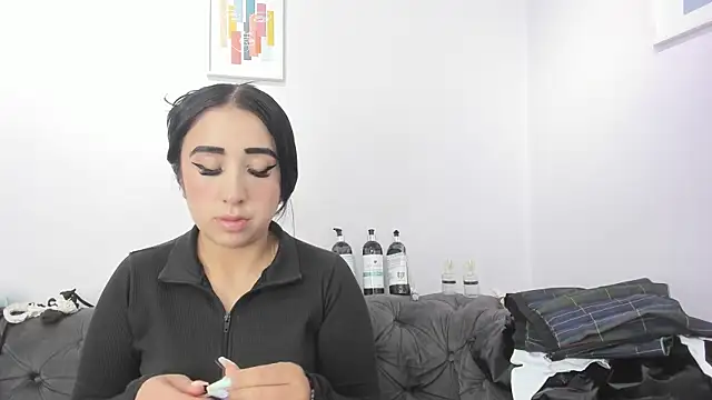 kaory azumi online show from November 28, 2025, 6:52 pm