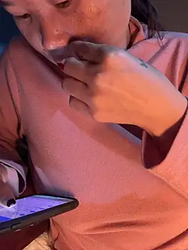 Snapshot of Laura8910 chatting on December 6, 2024, 6:53 am Laura8910 online show from December 6, 2024, 6:53 am