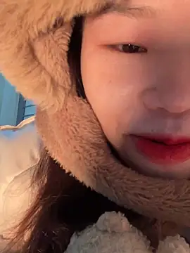 Snapshot of Laura8910 chatting on January 18, 2025, 8:41 am Laura8910 online show from January 18, 2025, 8:41 am