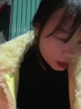 Snapshot of Laura8910 chatting on February 17, 2025, 1:33 pm Laura8910 online show from February 17, 2025, 1:33 pm