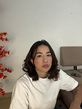 Snapshot of VictoriaHiill chatting on July 8, 2026, 5:35 pm VictoriaHiill online show from July 8, 2026, 5:35 pm
