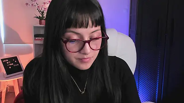 nahiapaws online show from March 28, 2026, 10:44 pm