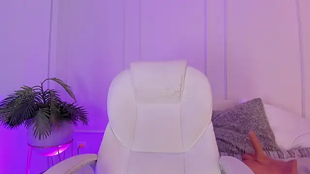 Snapshot of Mariapettit chatting on March 11, 2025, 12:28 pm Mariapettit online show from March 11, 2025, 12:28 pm