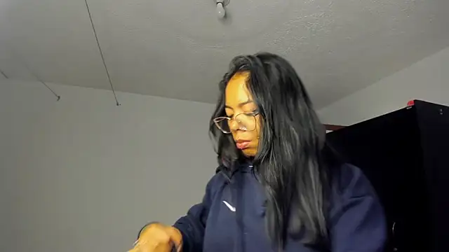 Snapshot of nicole_volkov chatting on March 18, 2025, 1:13 am nicole volkov online show from March 18, 2025, 1:13 am