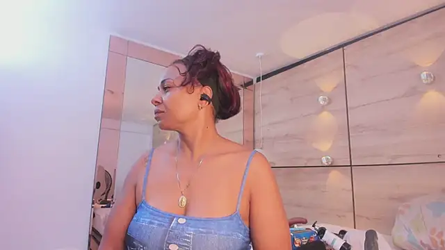 martina touss online show from April 18, 2026, 12:40 pm