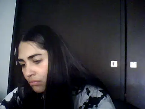 Snapshot of Charlotte_cute18 chatting on December 13, 2024, 6:27 pm Charlotte cute18 online show from December 13, 2024, 6:27 pm