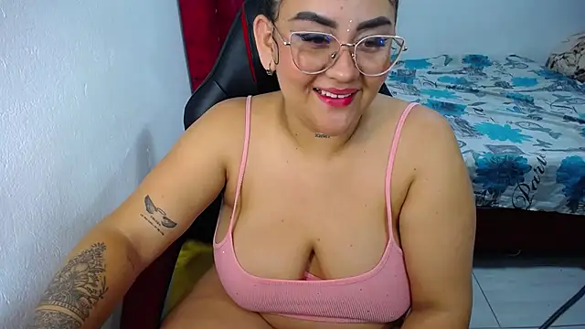 loly bigbooty4u online show from February 28, 2026, 4:23 am