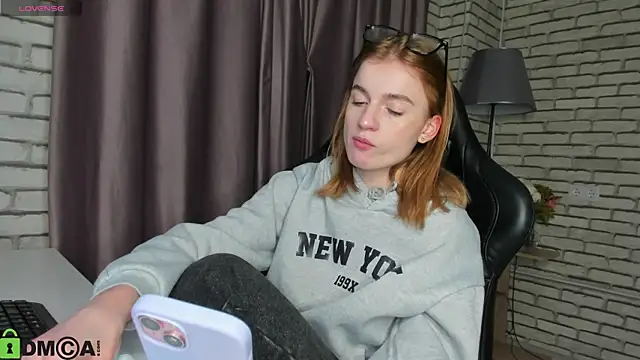 Stacey Brown online show from February 12, 2026, 1:27 am