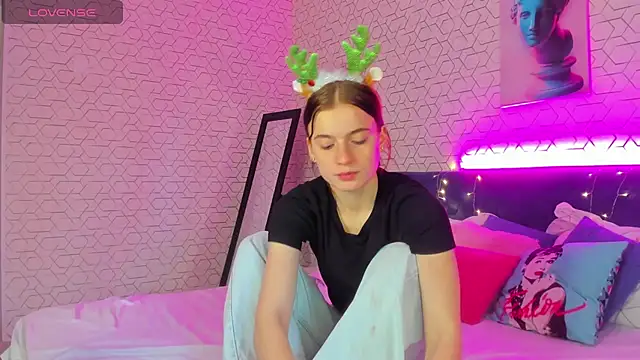 Stacey Brown online show from December 17, 2024, 4:56 am