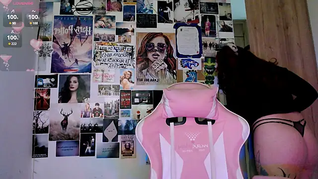 Sunny-hott online show from March 6, 2026, 1:11 am